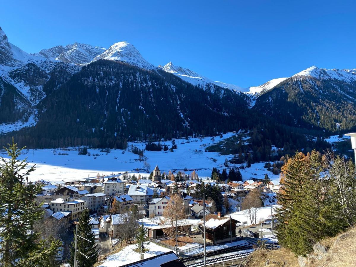 Hotel Weisses Kreuz Bergün المظهر الخارجي الصورة
