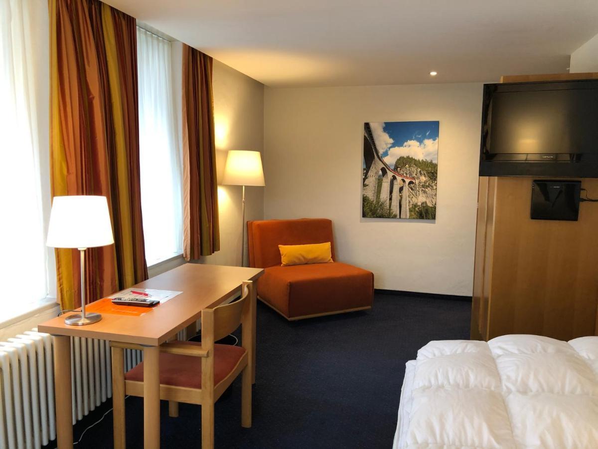Hotel Weisses Kreuz Bergün المظهر الخارجي الصورة