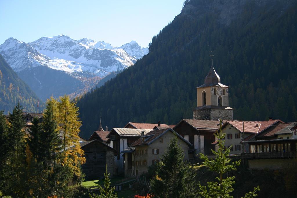 Hotel Weisses Kreuz Bergün المظهر الخارجي الصورة
